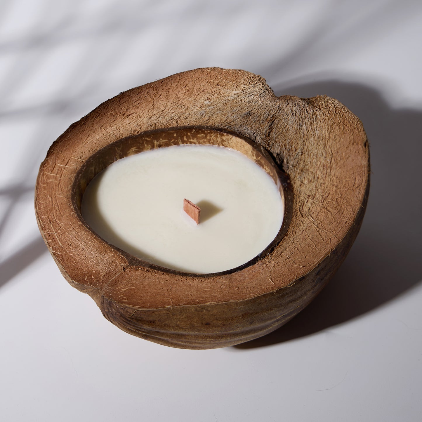 Large Coconut Shell Scented Candle – Wooden Wick, Natural & Non-Toxic, Relaxing Home Decor Gift